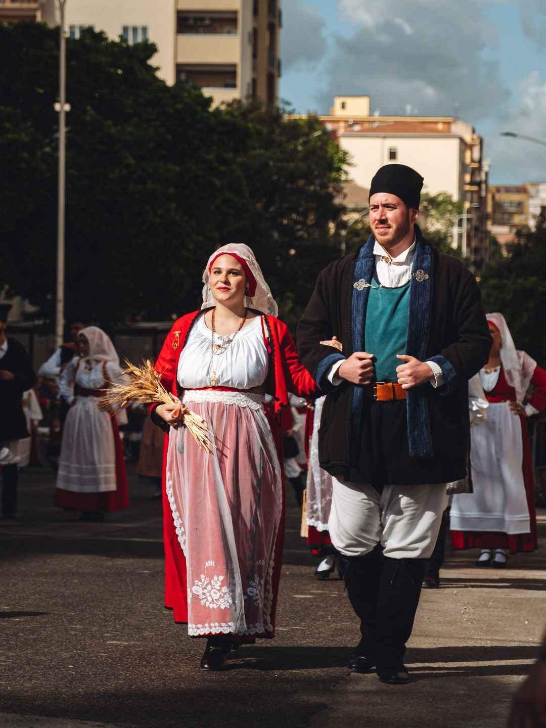 Abito tipico di Sassari alla Cavalcata Sarda