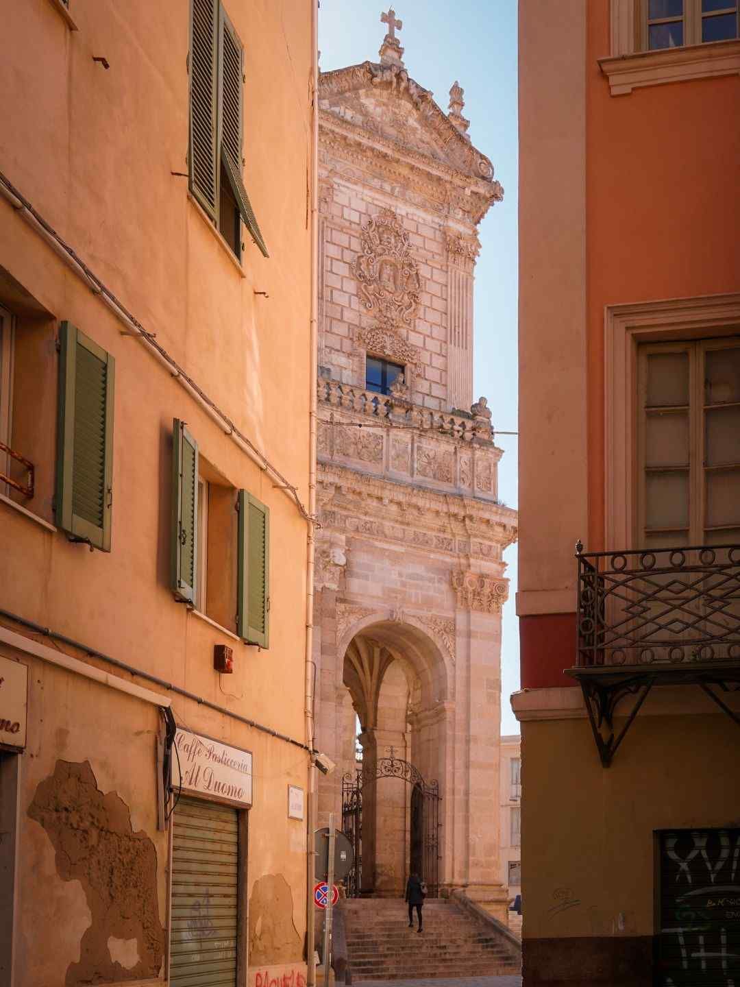 Duomo nel centro storico di Sassari